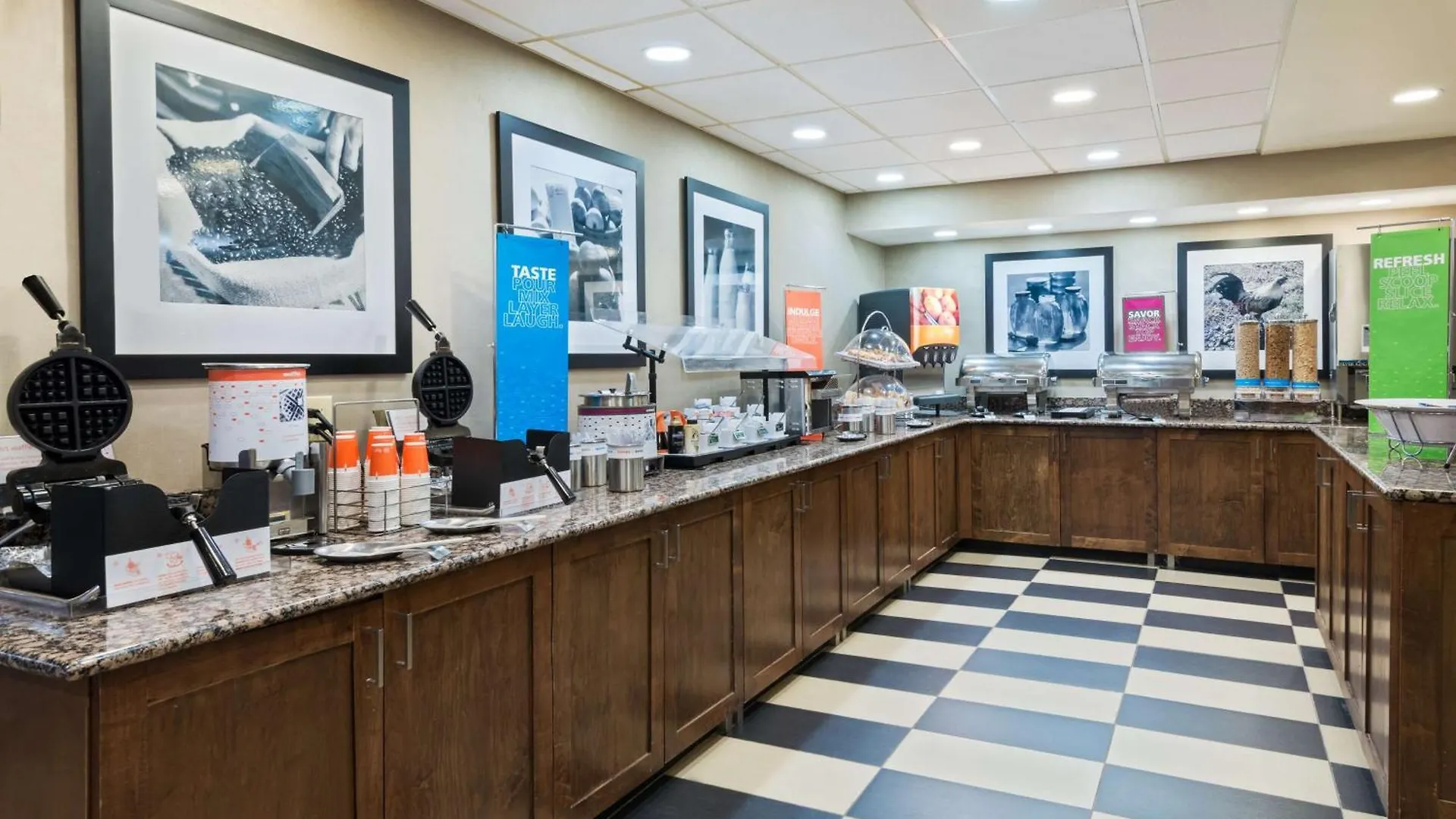 Hampton Inn Charlotte University Place Hotel