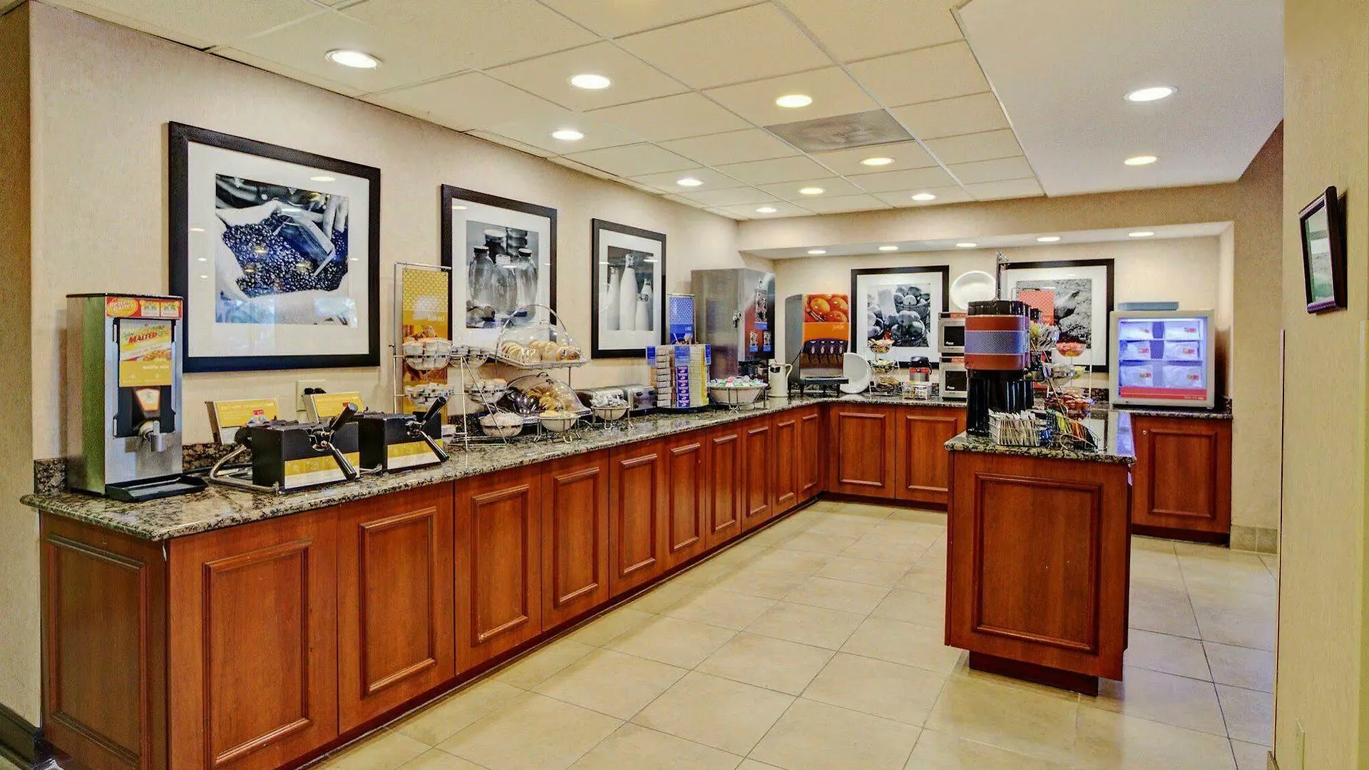 Hampton Inn Charlotte University Place